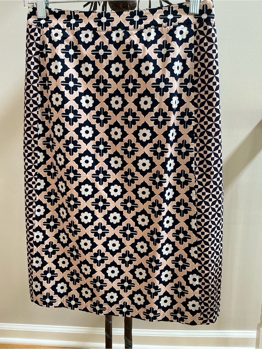 Boden Navy Blue and beige pencil skirt